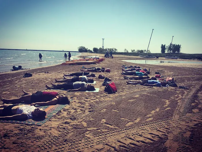 Beach Yoga Chicago Picture 9