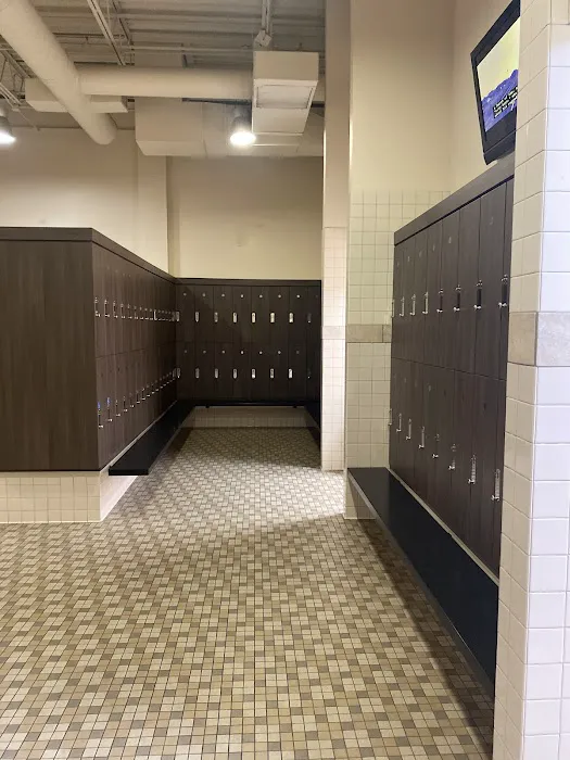 LA Fitness Picture 8