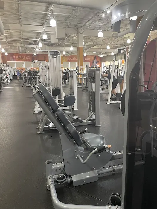 LA Fitness Picture 1
