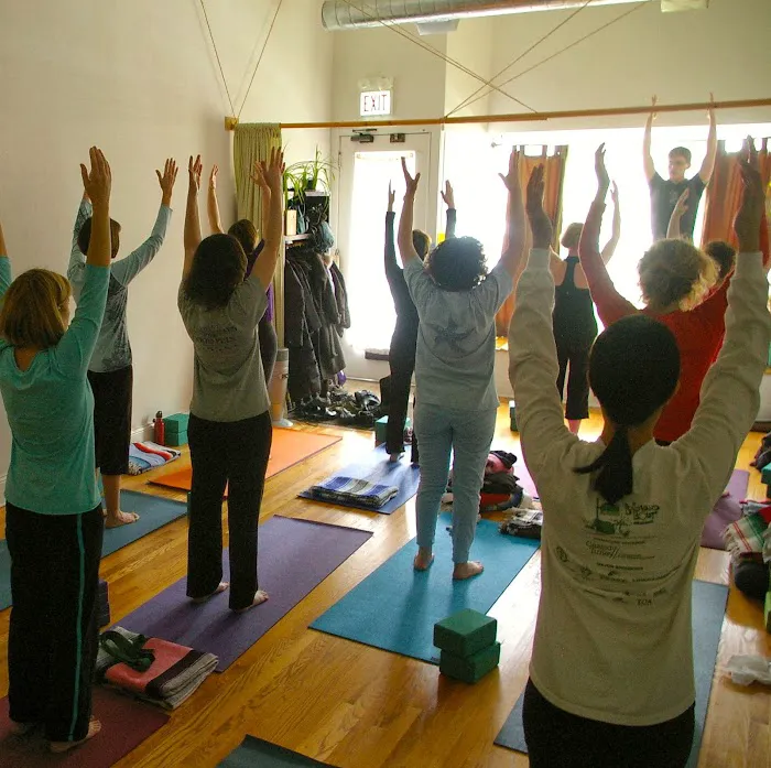 Grateful Yoga Picture 8