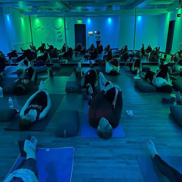 YogaSix Glenview Picture 8