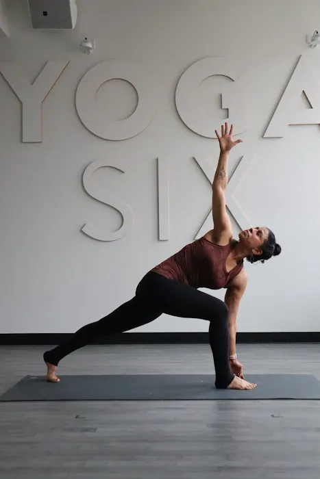 YogaSix Glenview Picture 9