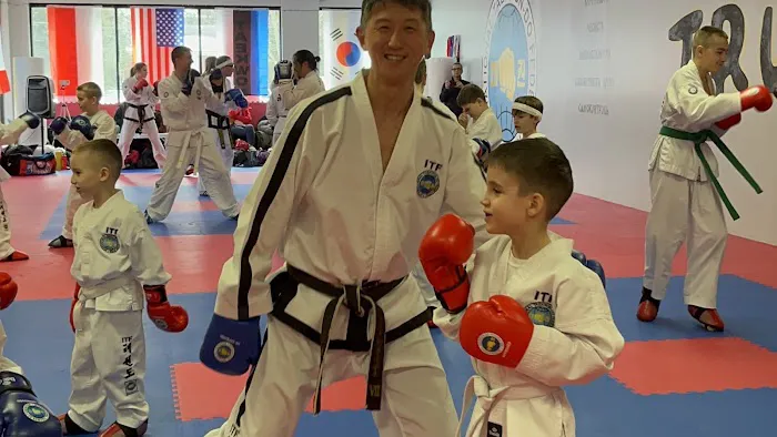 TRUE WAY ITF TAEKWON-DO • FITNESS • KICKBOXING Picture 9