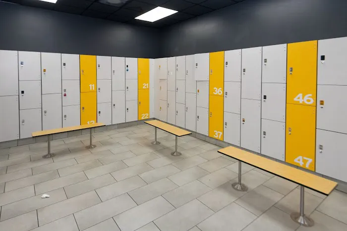 Crunch Fitness - Palatine Picture 5