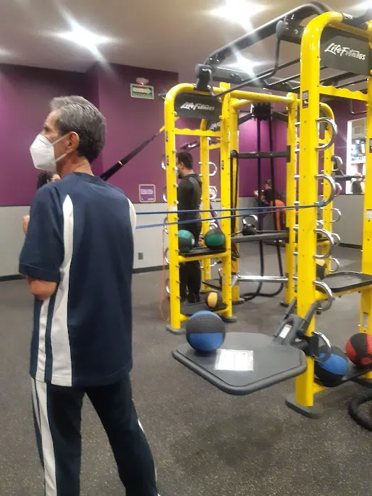 Planet Fitness Picture 4