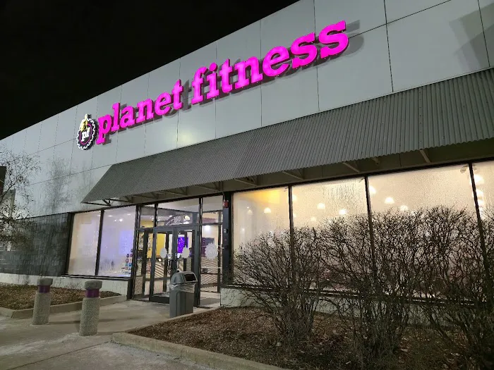 Planet Fitness Picture 2