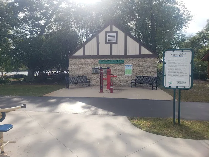 Bike & Fitness Station Picture 9