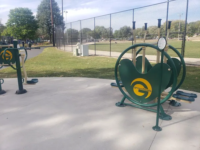 Bike & Fitness Station Picture 10