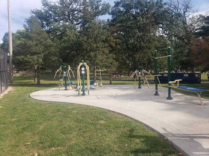 Bike & Fitness Station Picture 7