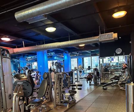 Crunch Fitness - Chelsea