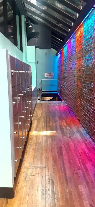 Crunch Fitness - Chelsea Picture 6