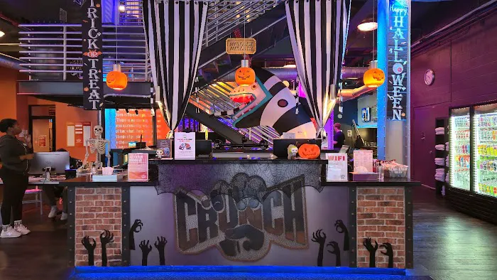 Crunch Fitness - Chelsea Picture 4
