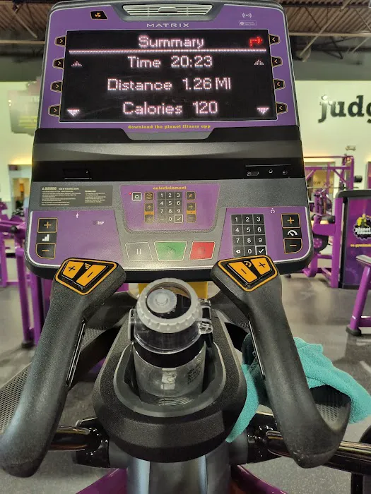 Planet Fitness Picture 9