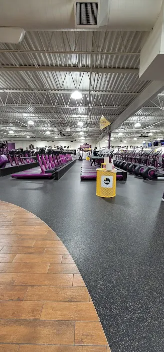 Planet Fitness Picture 9