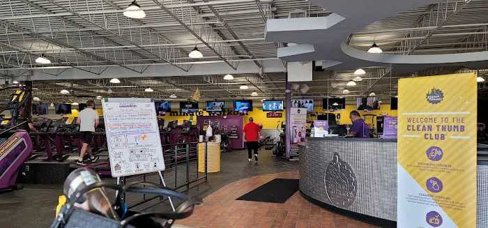 Planet Fitness Picture 10