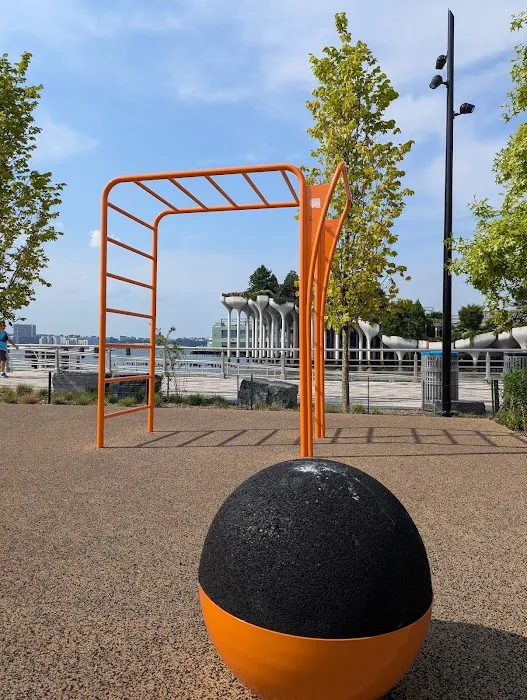 Gansevoort Peninsula River Gym Picture 6
