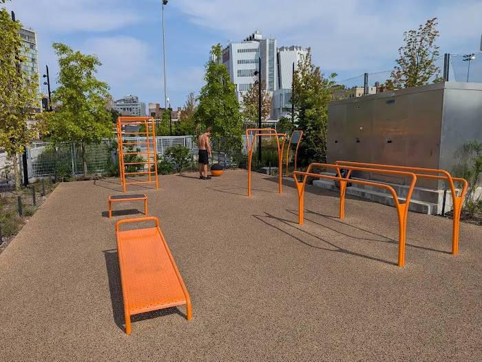 Gansevoort Peninsula River Gym Picture 7