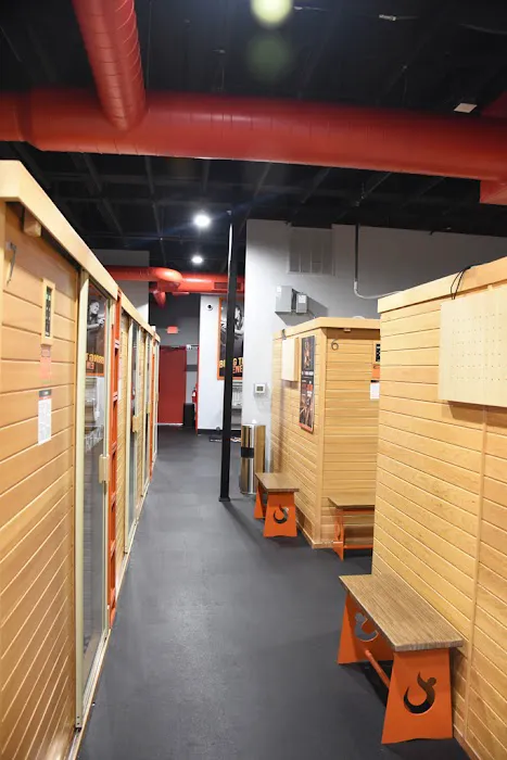 HOTWORX - Davenport, IA Picture 3