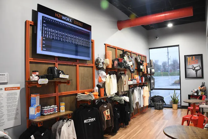 HOTWORX - Davenport, IA Picture 4