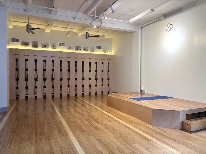 Iyengar Yoga Institute of New York Picture 9