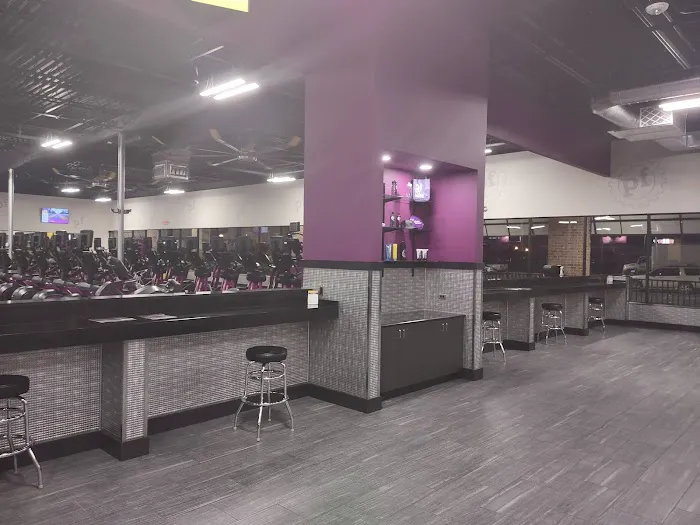 Planet Fitness Picture 9