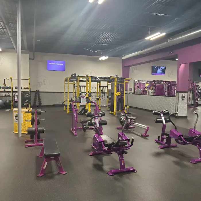 Planet Fitness Picture 5