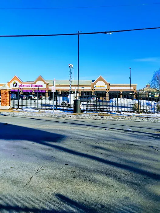 Planet Fitness Picture 6