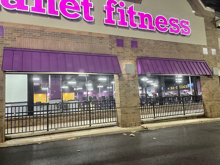 Planet Fitness Picture 10