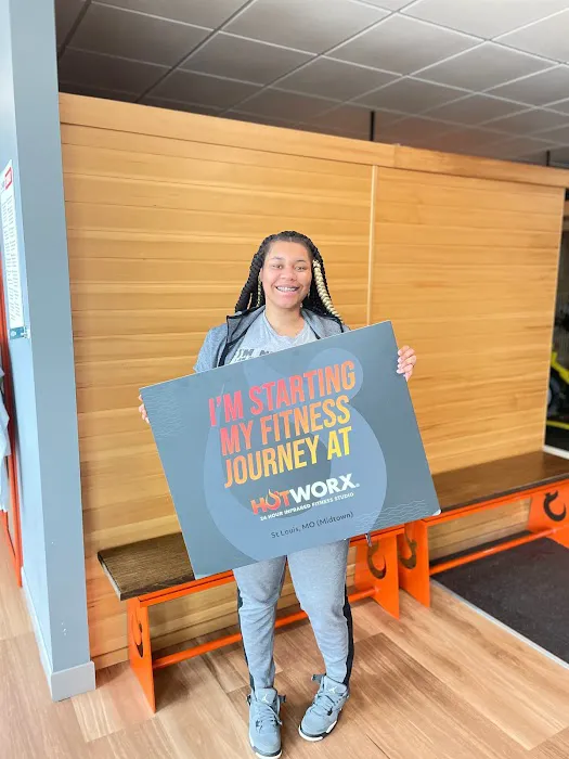 HOTWORX - St. Louis, MO - Midtown Picture 1