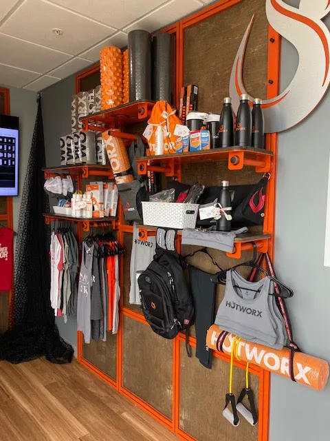 HOTWORX - St. Louis, MO - Midtown Picture 7