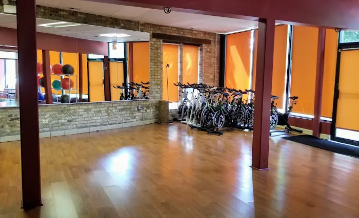 V Tone Fitness Gym Chicago Picture 2