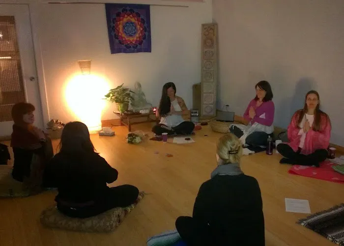 Heaven Meets Earth Yoga Studio Picture 3