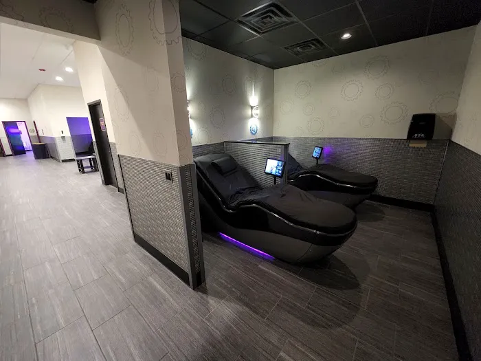Planet Fitness Picture 9