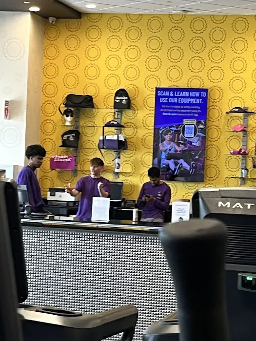 Planet Fitness Picture 6