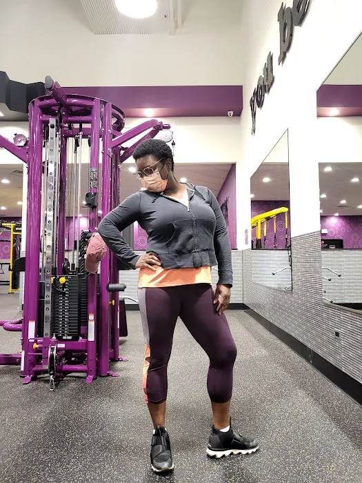 Planet Fitness Picture 10