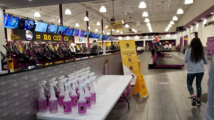 Planet Fitness Picture 2