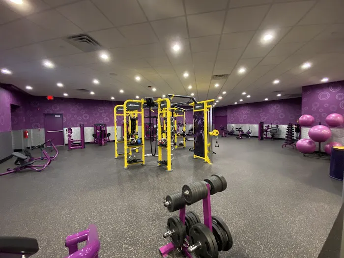 Planet Fitness Picture 7