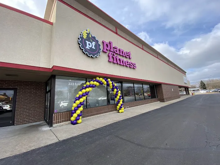 Planet Fitness Picture 5