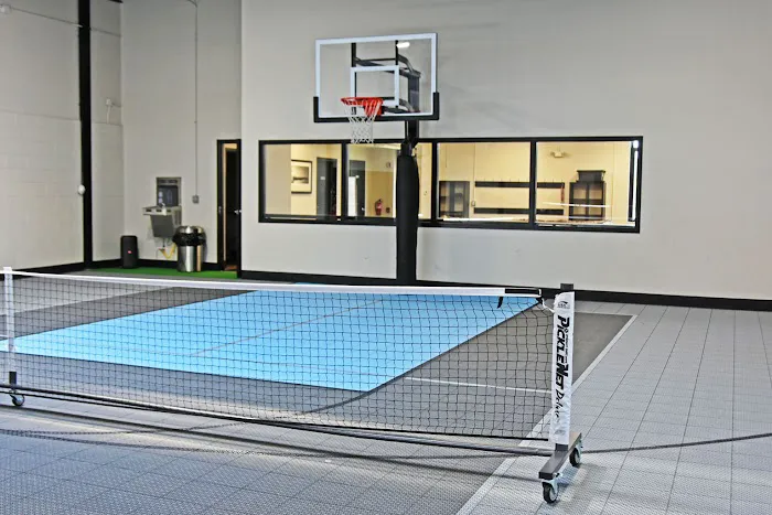 FIELDHOUSE BY THE FOX Picture 5