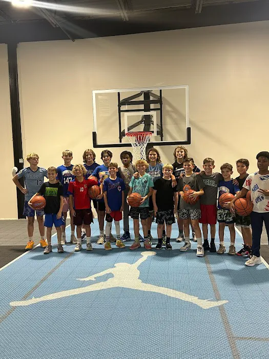 FIELDHOUSE BY THE FOX Picture 6