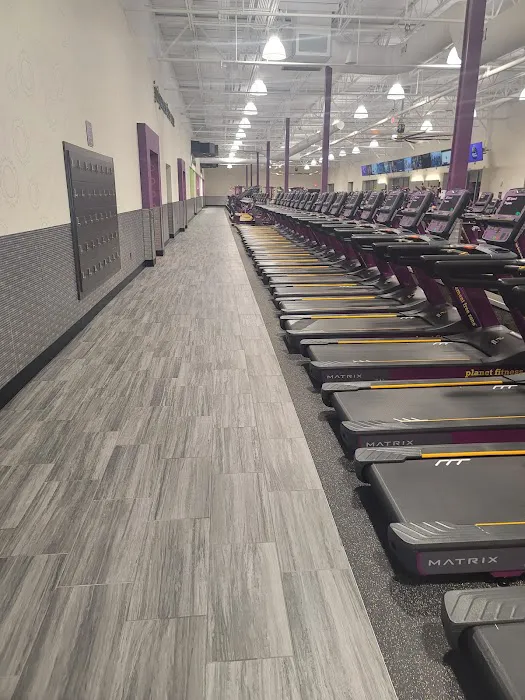 Planet Fitness Picture 6