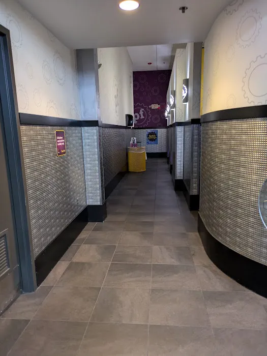 Planet Fitness Picture 1