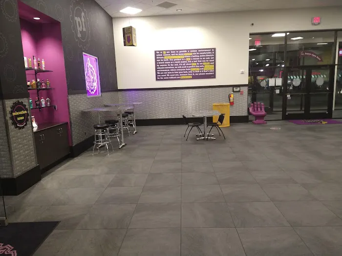 Planet Fitness Picture 7