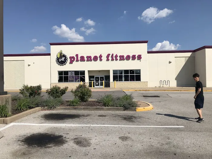 Planet Fitness Picture 2