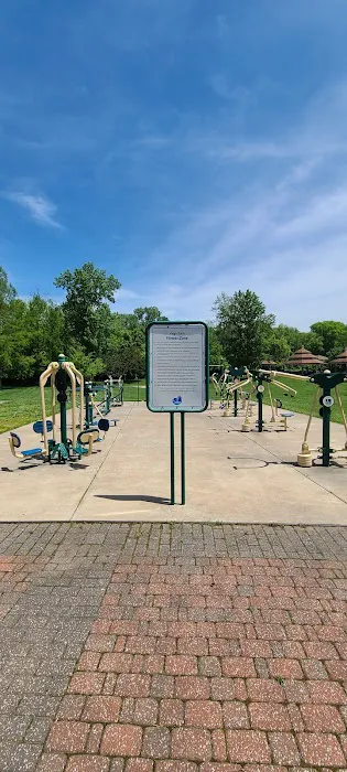 Vago Park Fitness Zone Picture 1