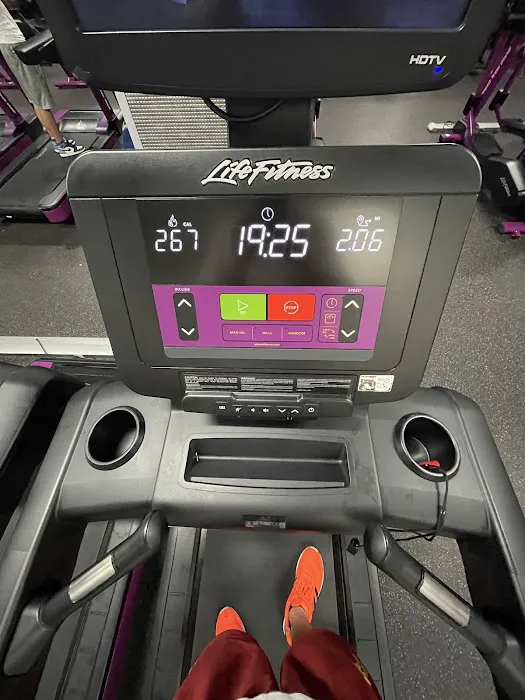 Planet Fitness Picture 7