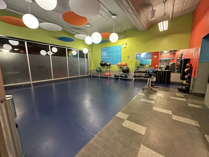 Blink Fitness Astoria Picture 1