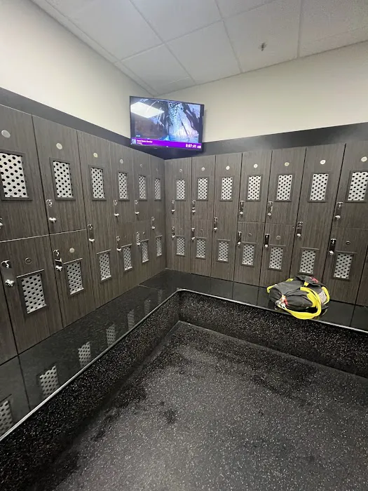 Planet Fitness Picture 10