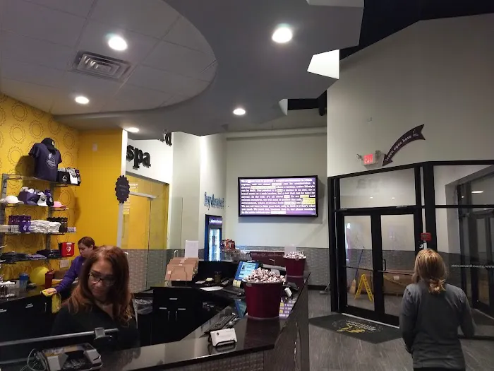 Planet Fitness Picture 1