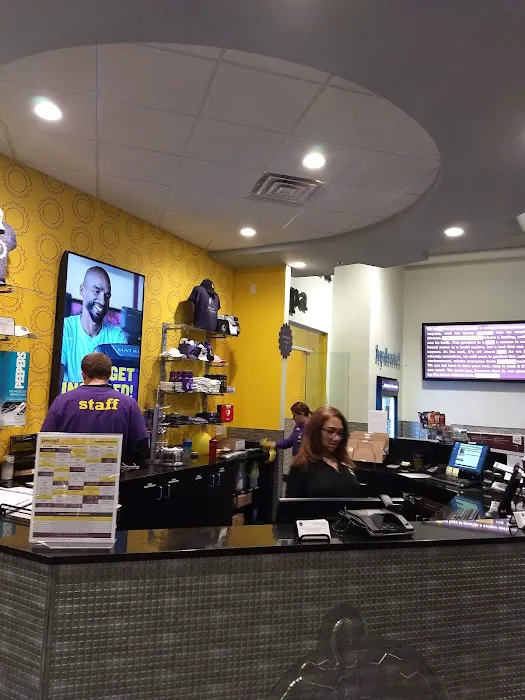 Planet Fitness Picture 7